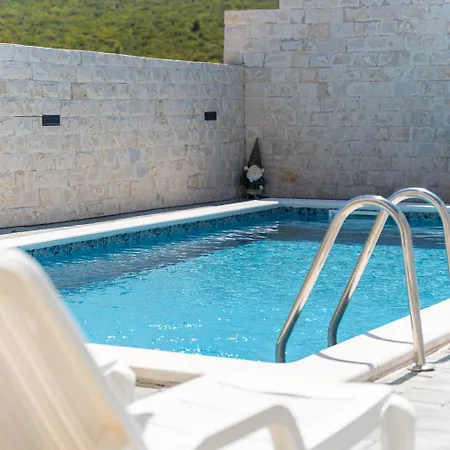 Villa Iva *