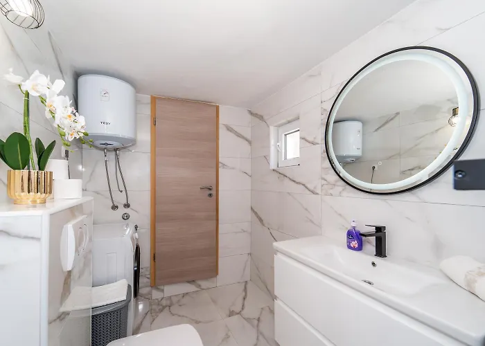 فيلة Iva Donje Rastane